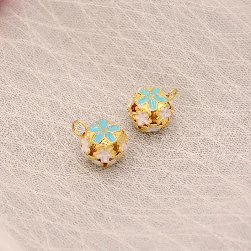 1PCS 14mm Cloisonne Pendant Hollow Out Flower Ball Bell DIY Pendant Decoration Exquisite and Practical Home Decoration Craft