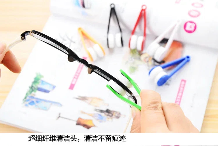 Multi-functional Portable Glasses Wipe Creative Glasses Clean Wipe Superfine Fiber Decontamination Without Trace Dust Brush